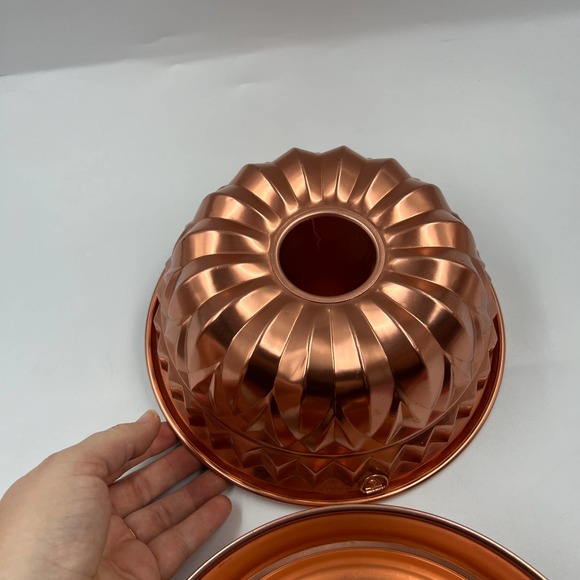 Vintage Copper Bundt Cake Pans Lot 2 Smooth & Textured 9 Cups Baking - Picture 9 of 9